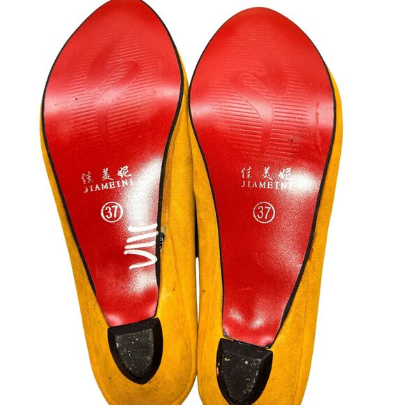 Women's 6 Flat Shoes Yellow Closed Toe Girl's Beaded - Picture 6 of 7